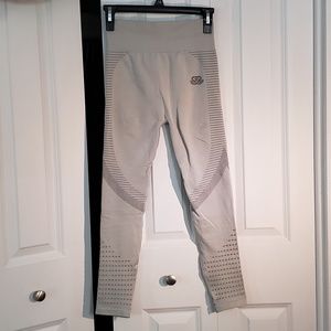 Body engineers gray leggings